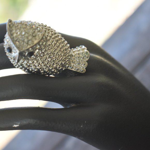 Embellished Owl Ring - Picture 6 of 6